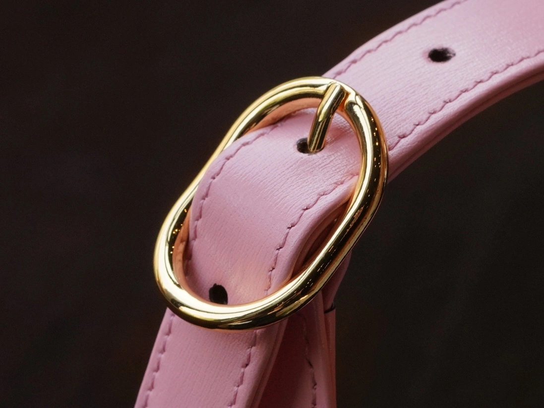 MOMO-- 636709-10O0G-5815 high quality version item：C-B461H1608Q