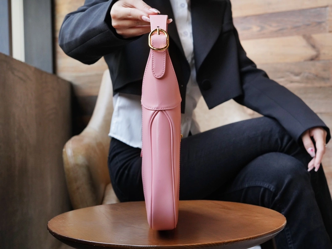 MOMO-- 636709-10O0G-5815 high quality version item：C-B461H1608Q
