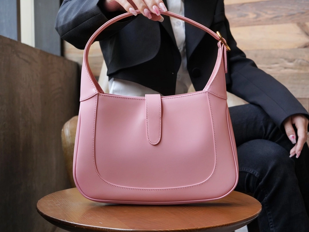 MOMO-- 636709-10O0G-5815 high quality version item：C-B461H1608Q