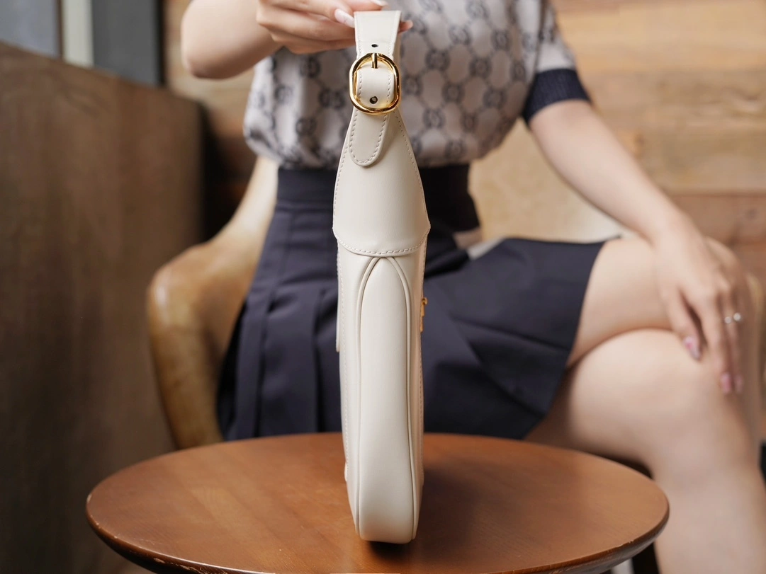 MOMO-- 636709-10O0G-9022 high quality version item：C-B461H1610Q