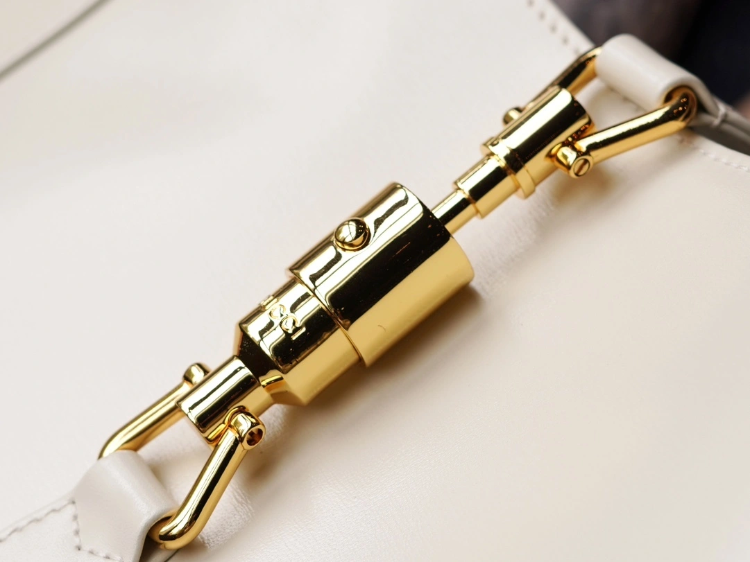 MOMO-- 636709-10O0G-9022 high quality version item：C-B461H1610Q