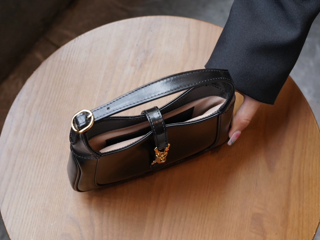 MOMO-- 637091-10O0G-1000 high quality version item：C-B461H1613Q