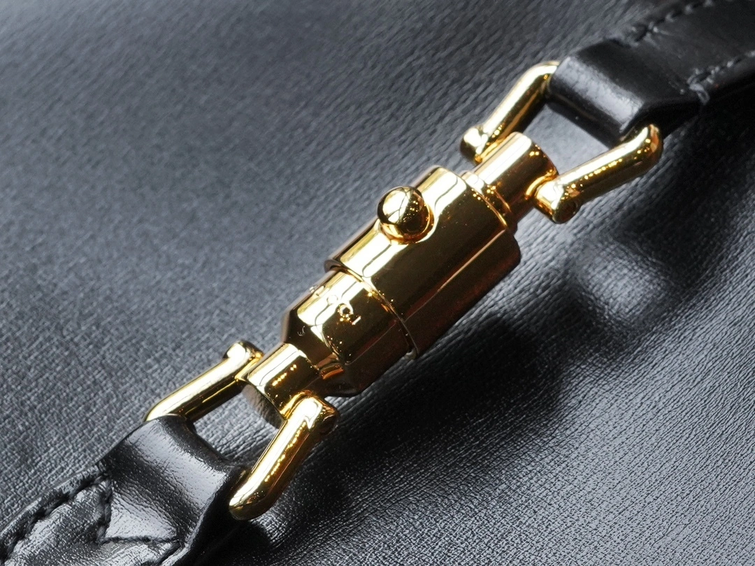 MOMO-- 637091-10O0G-1000 high quality version item：C-B461H1613Q