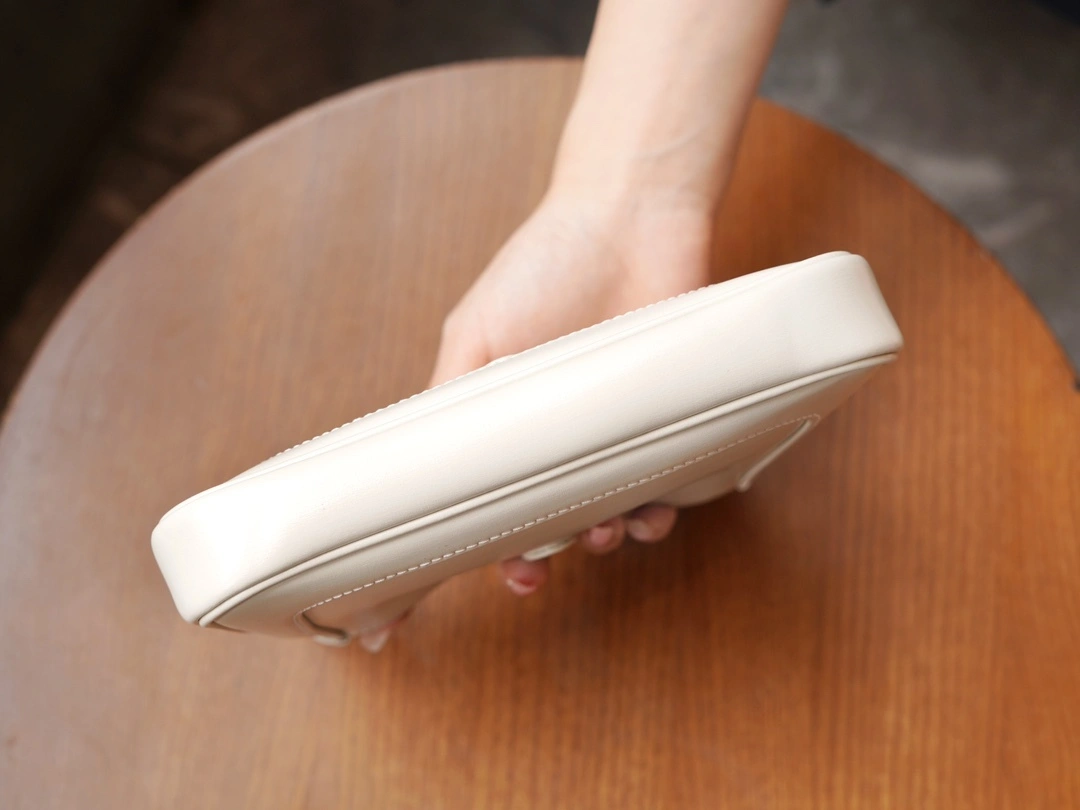 MOMO-- 637091-10O0G-9022 high quality version item：C-B461H1611Q
