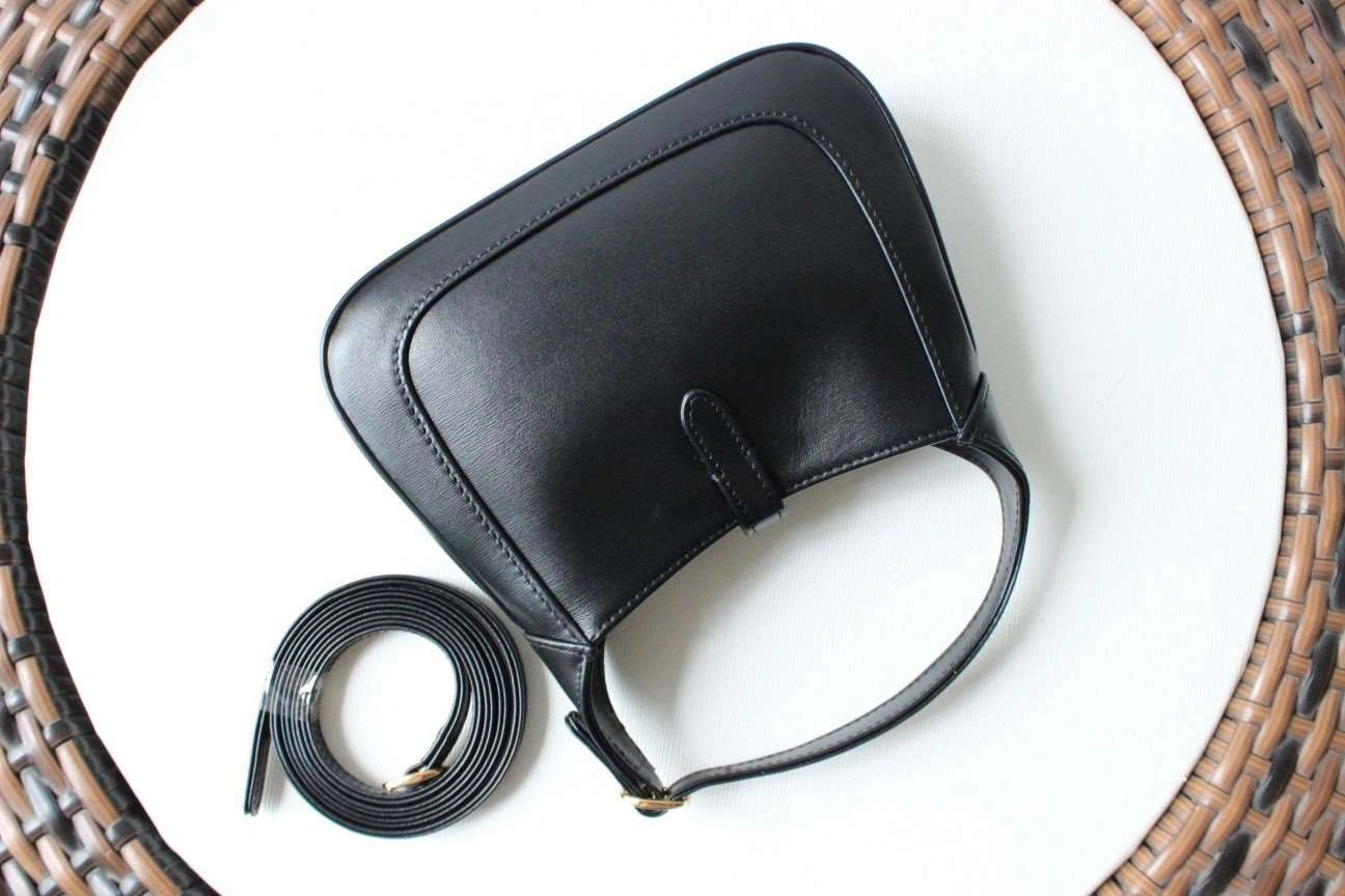 *MOMO---637091 cowhide item : A-B191H0221