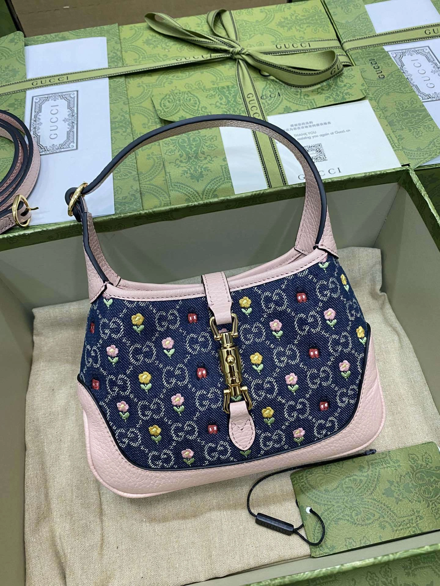 MOMO-- 637092-2KQRG-4498 high quality version item：C-B007F1833R