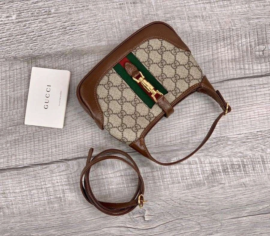 *MOMO---637092 item : A-B00H0172