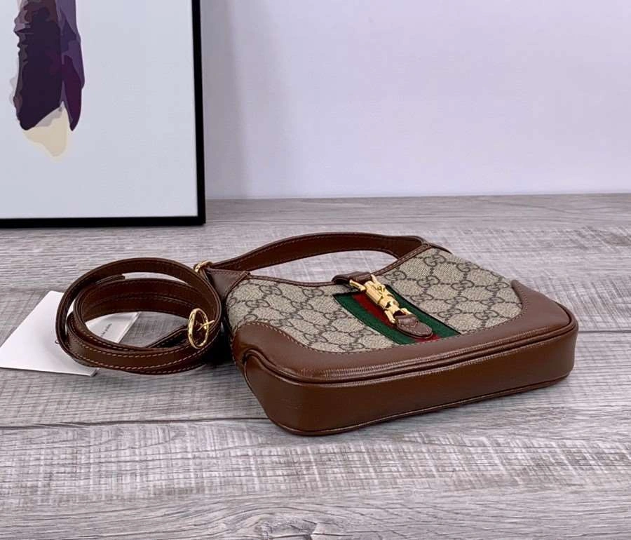 *MOMO---637092 item : A-B00H0172