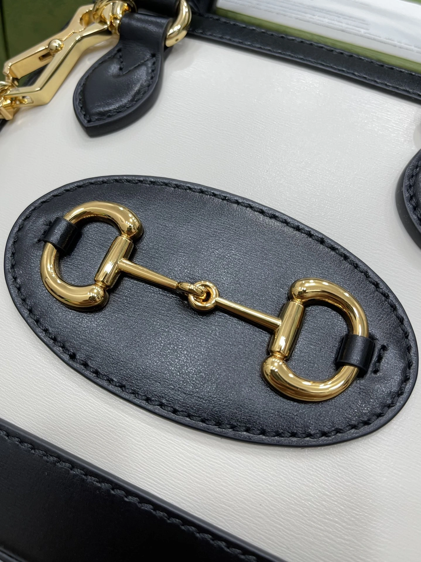 MOMO---640716 item : A-B242H0423A