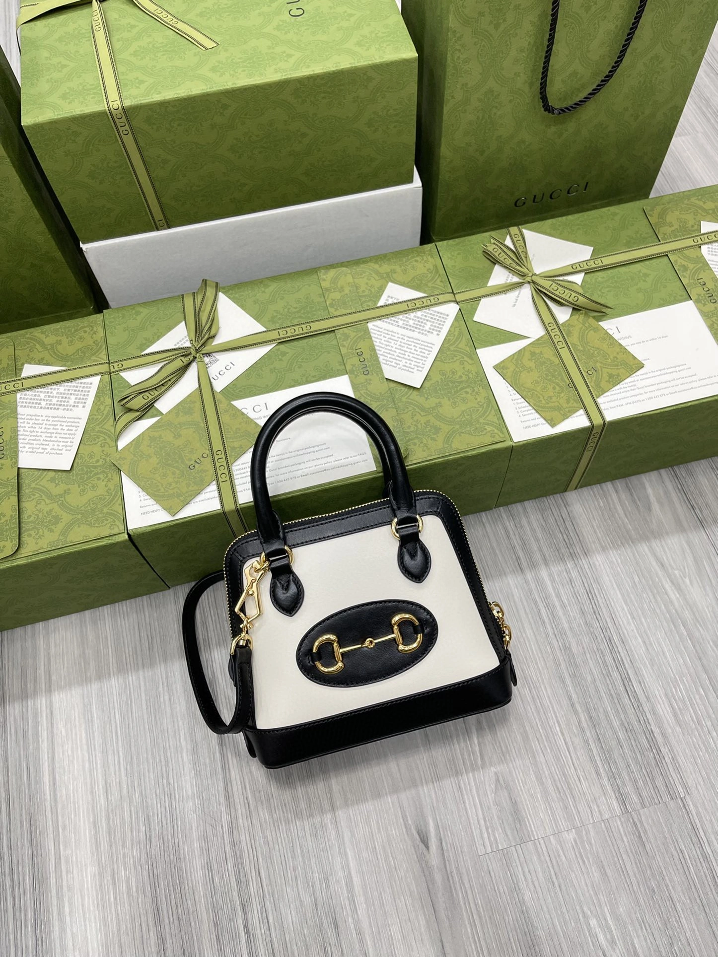 MOMO---640716 item : A-B242H0423A