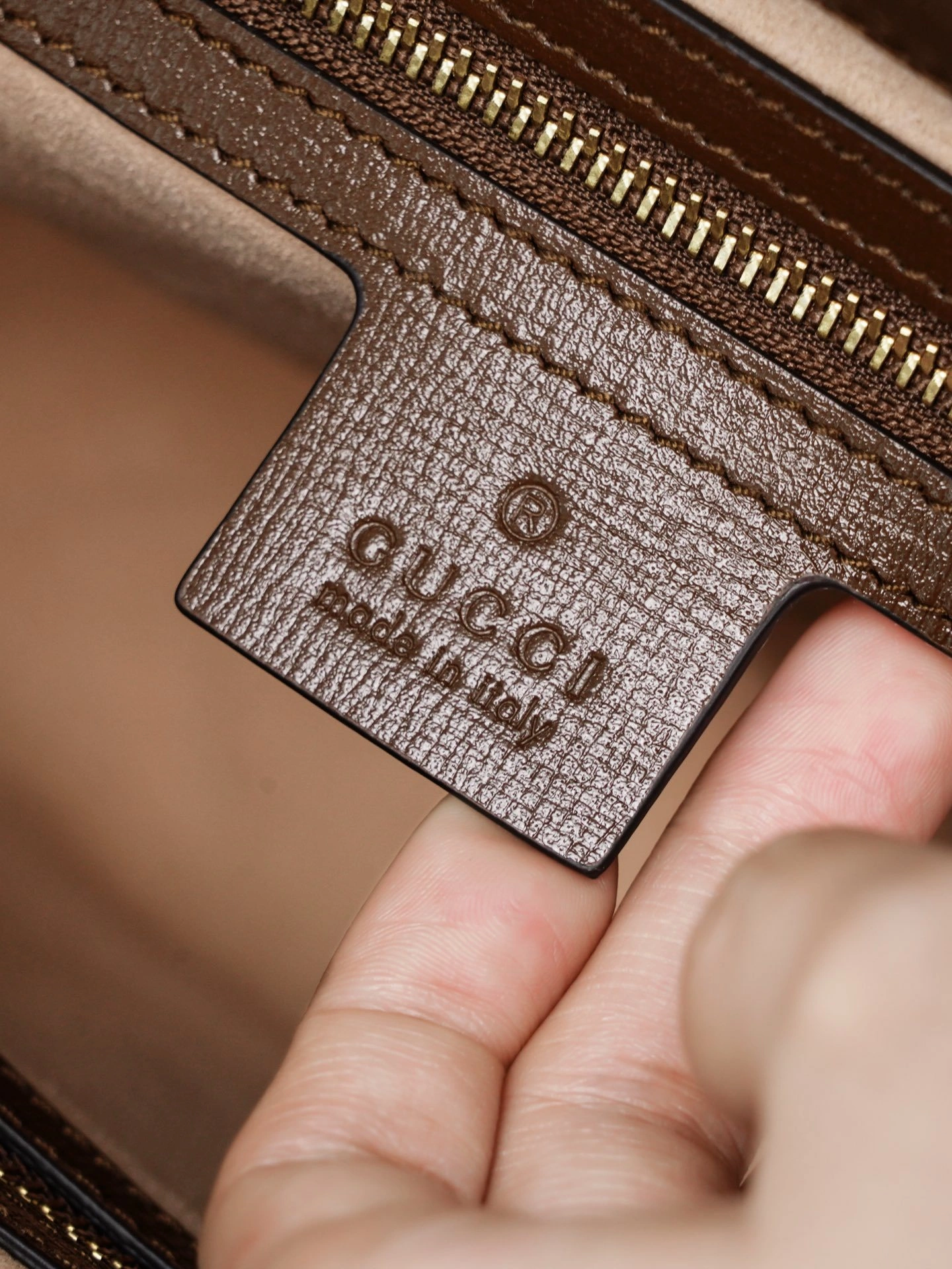 MOMO-- 649016HUHHG8565 high quality version item：C-B461H1628Q