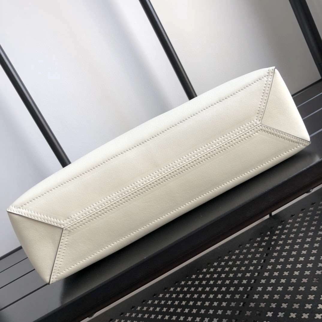 *MOMO---649577 item : A-B00H0409