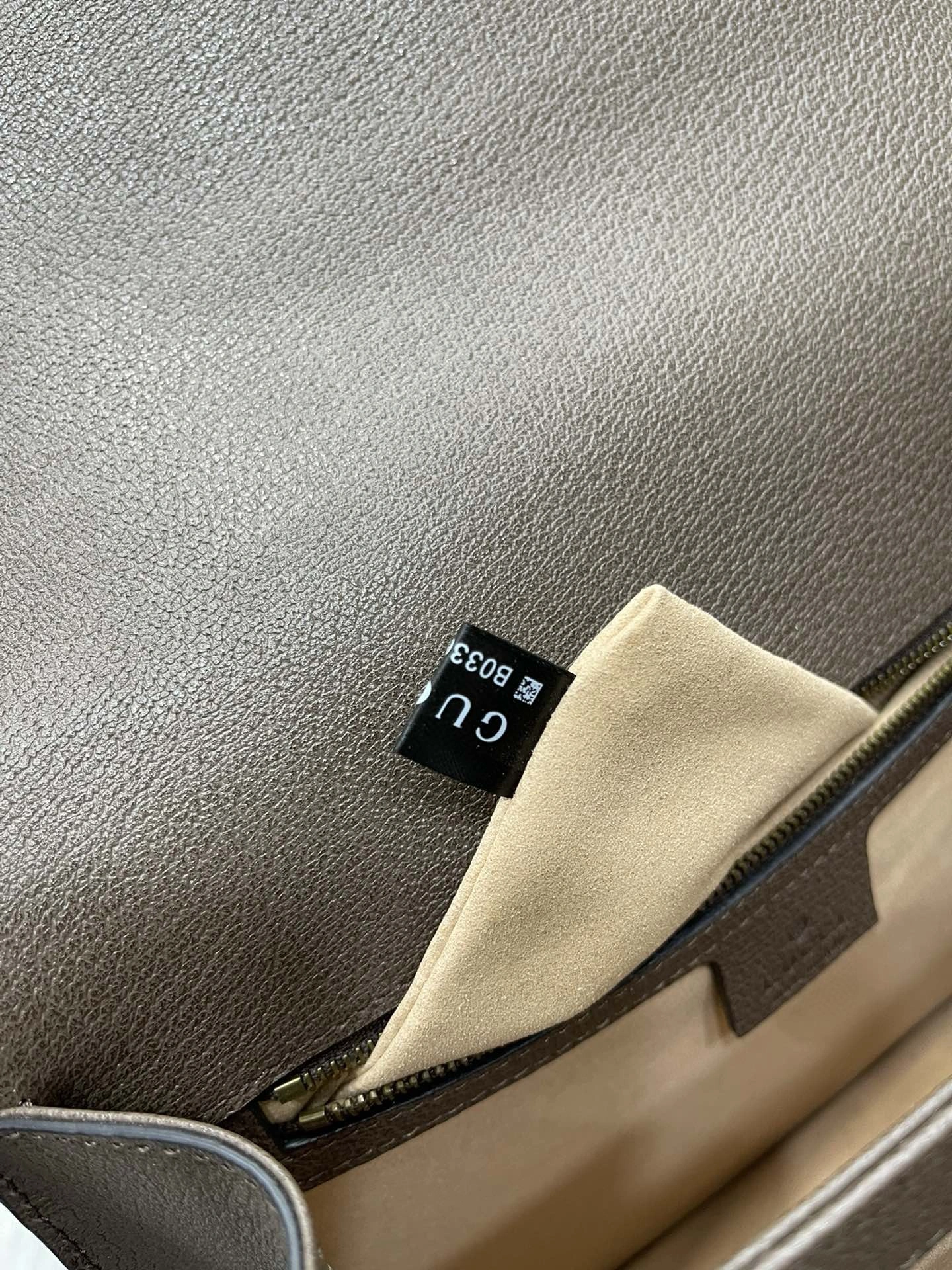 MOMO---651055 item : A-B050H0425A