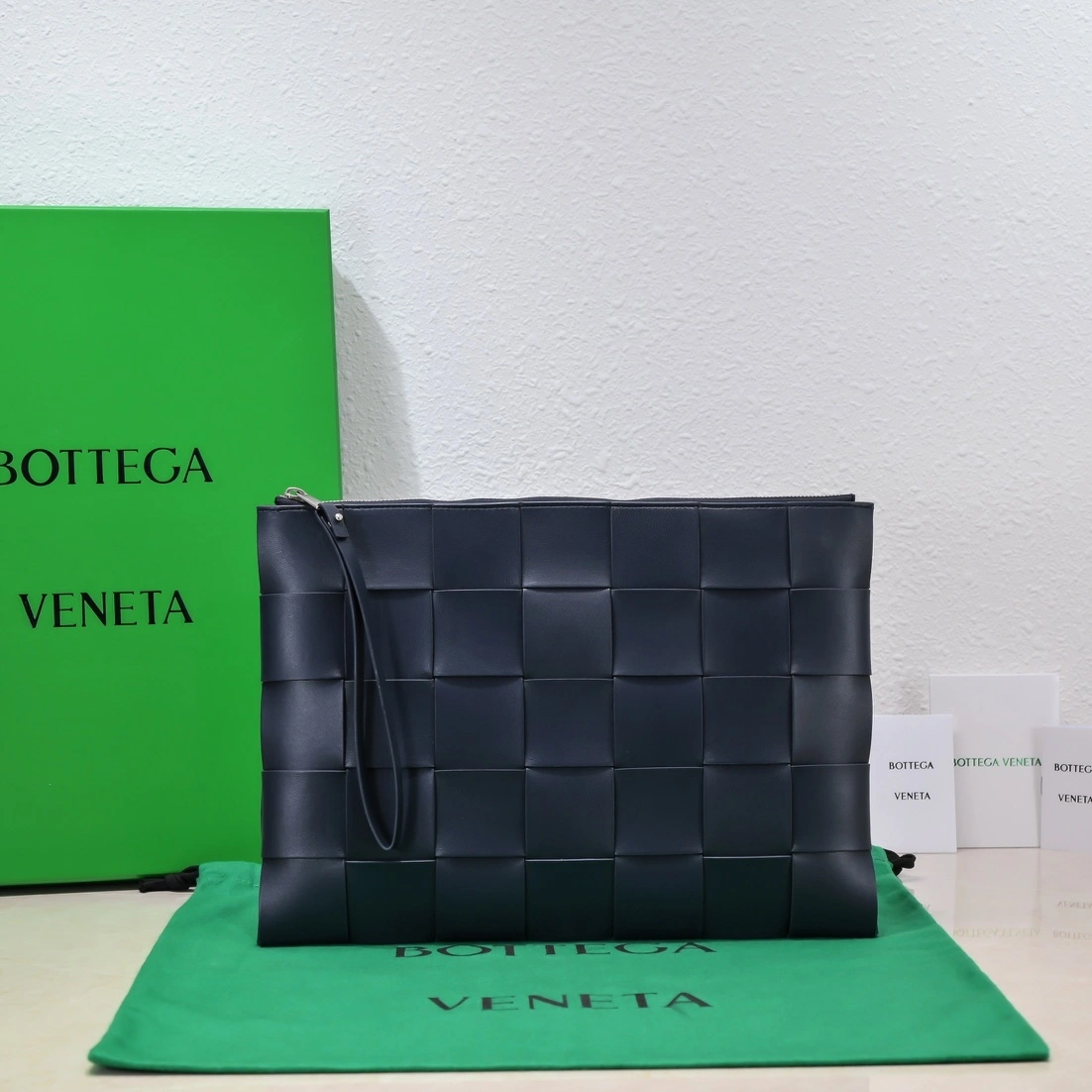 MOMO-- 651409VCQC18837 POUCT item:C-B134L0932R