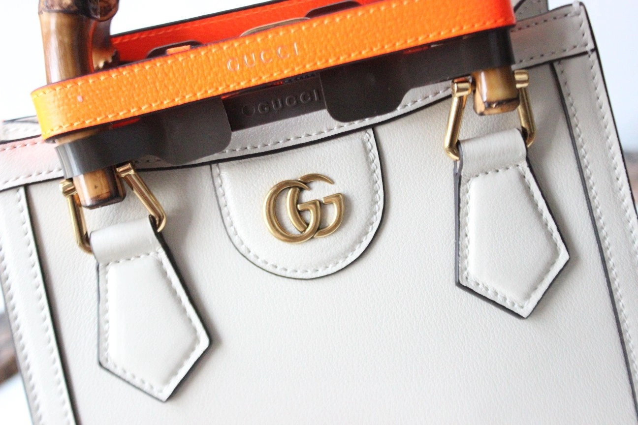 MOMO---：655661 cowhide item : A-B191H0337A