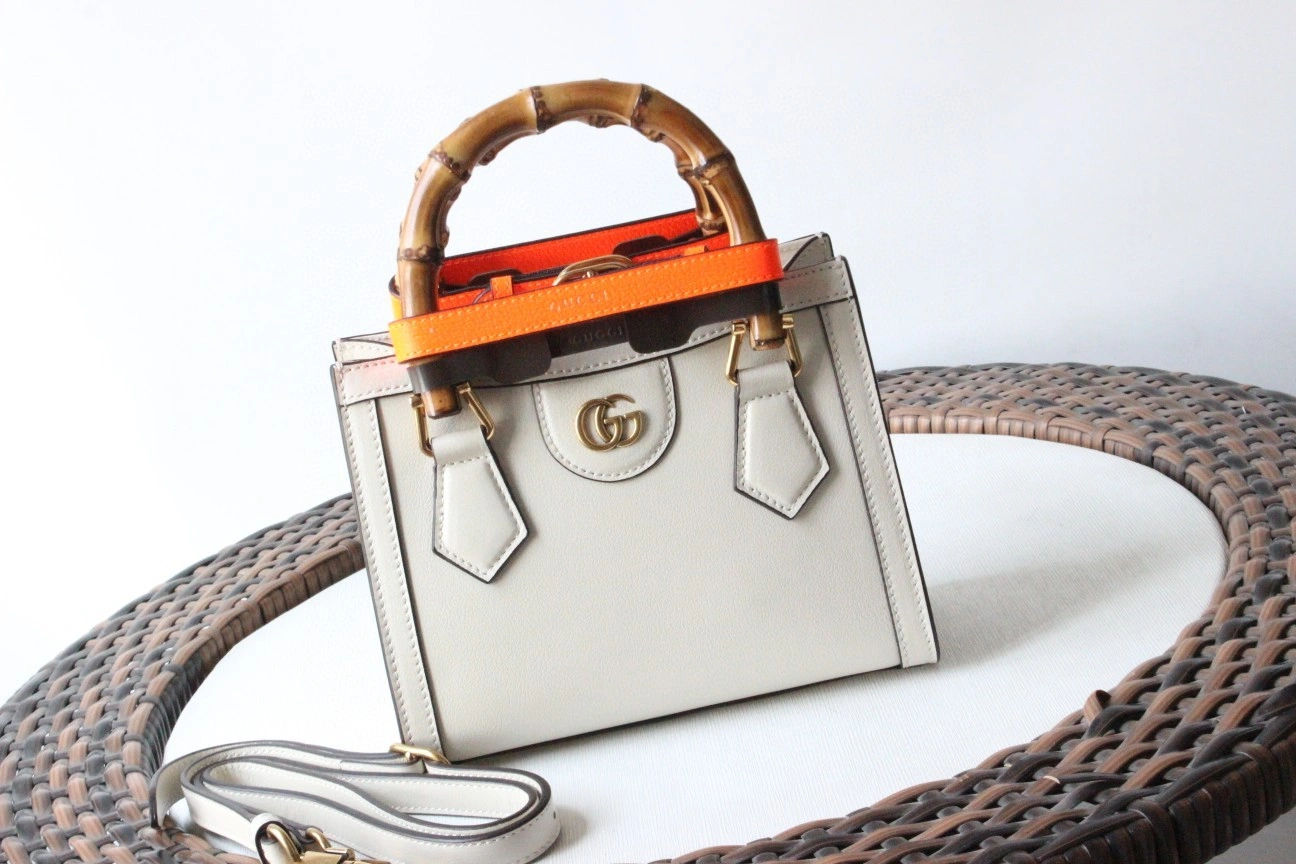 MOMO---：655661 cowhide item : A-B191H0337A