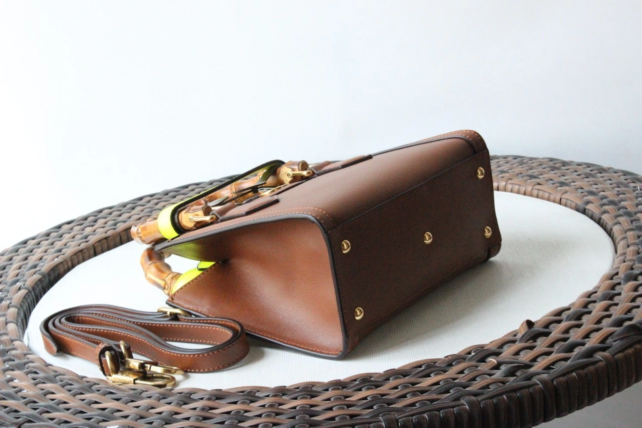 MOMO---655661 cowhide item : A-B191H0341A