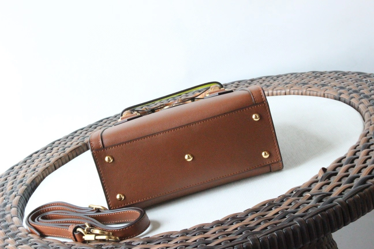 MOMO---655661 cowhide item : A-B191H0341A