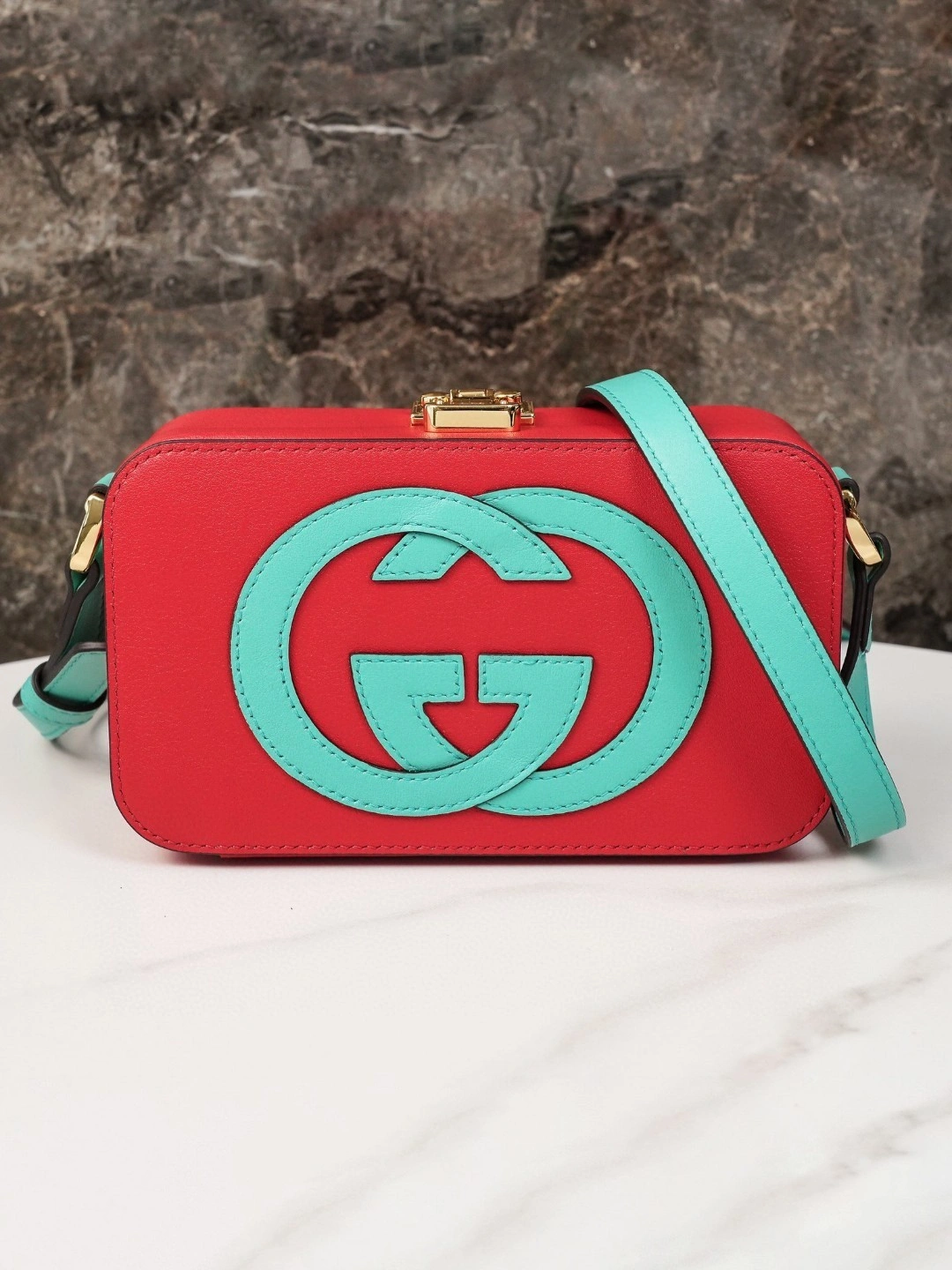 MOMO-- 658230-0QGCG-9397 2Colour item：C-B461H1623Q-2