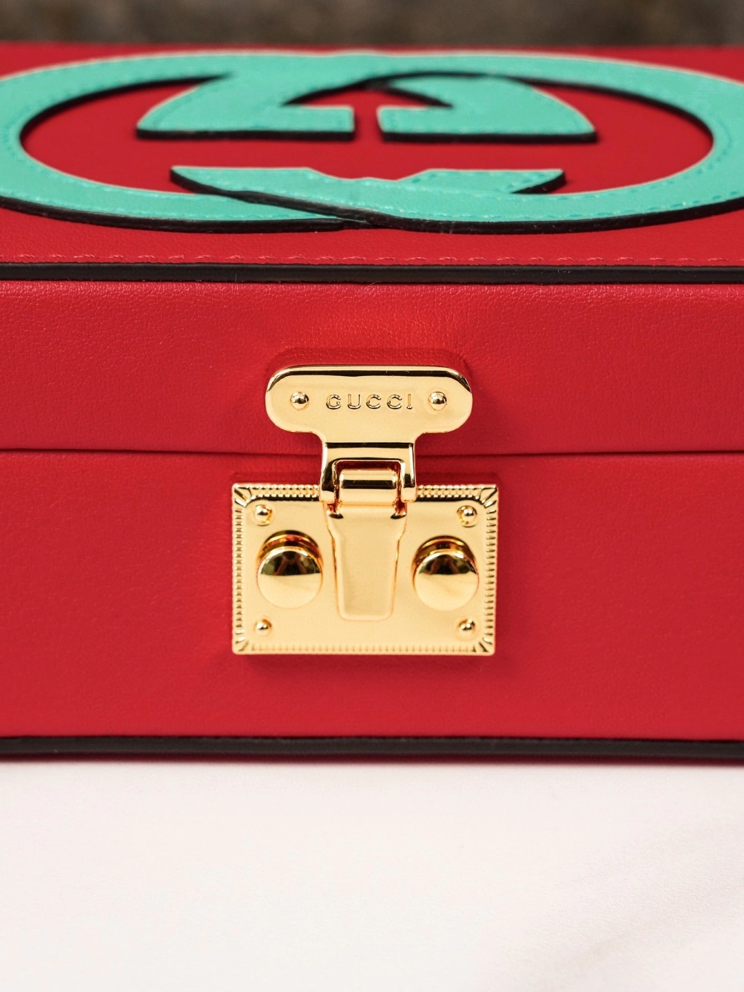 MOMO-- 658230-0QGCG-9397 2Colour item：C-B461H1623Q-2