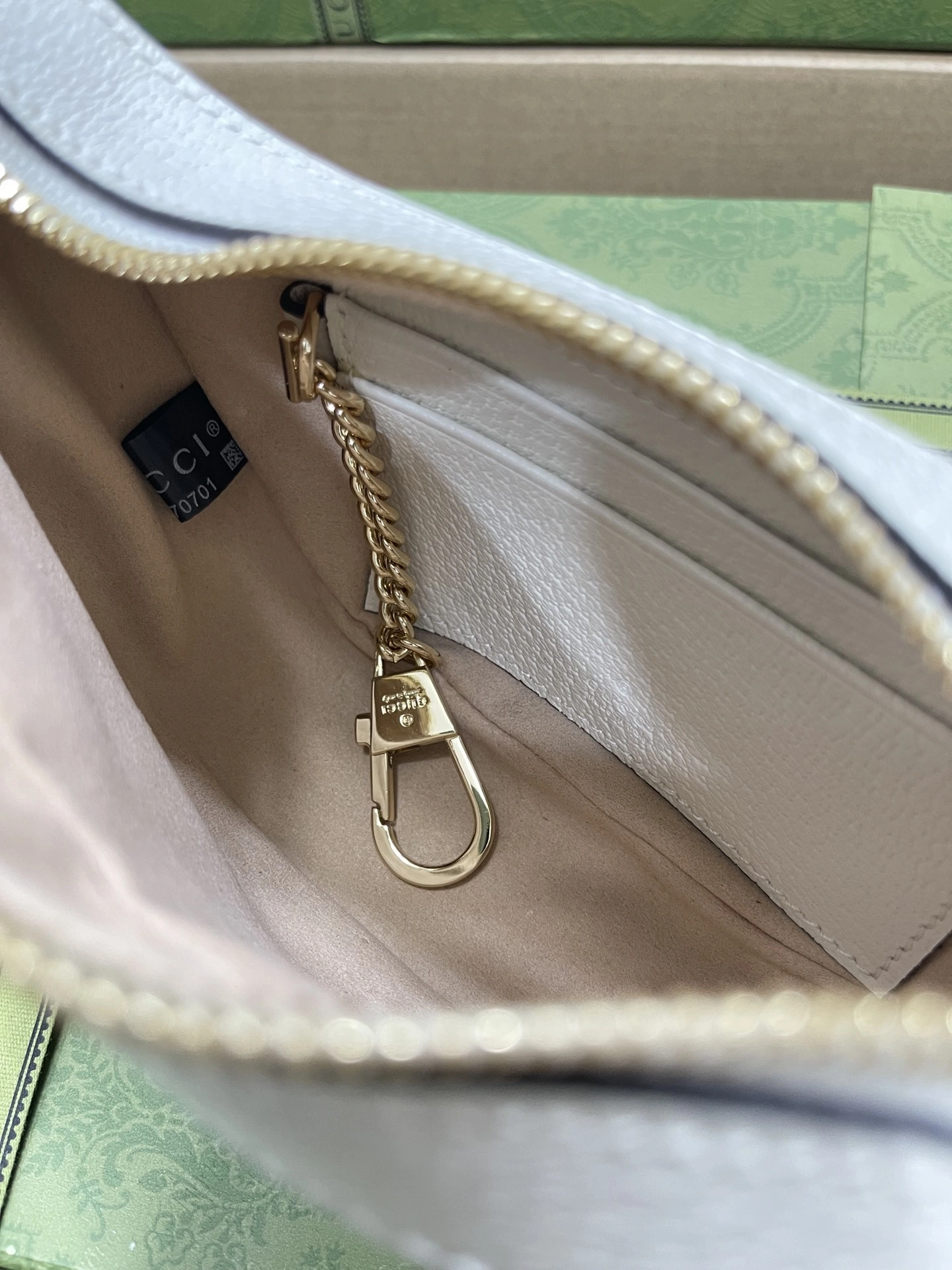 MOMO-- 658551-96IWG-9794 high quality version item：C-B007F1831R