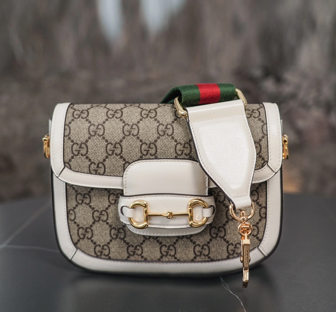 MOMO-- 658574-HUHHG-9759 high quality version item：C-B461H1046Q