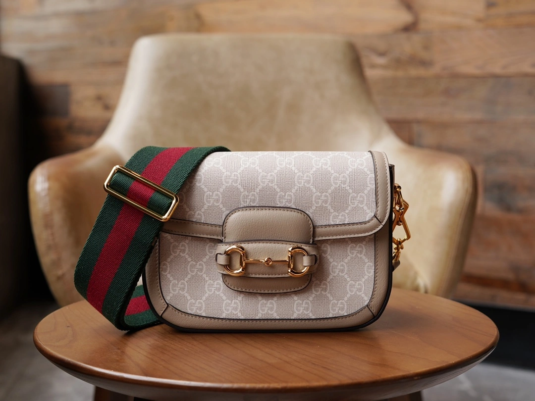 MOMO-- 658574-UULAG-9682 high quality version item：C-B461H1786Q