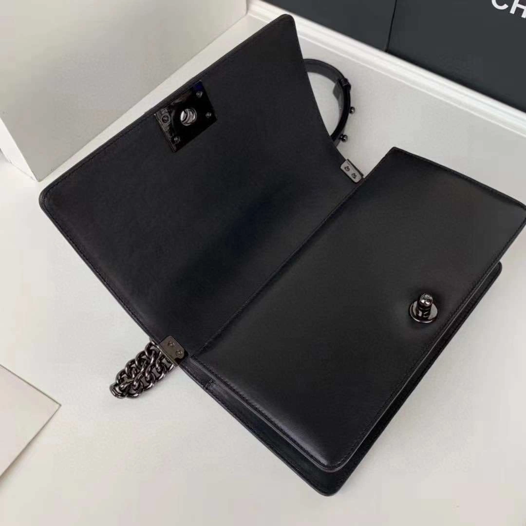 *MOMO---67086 Lambskin item : A-B00G2805