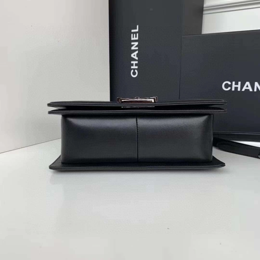 *MOMO---67086 Lambskin item : A-B00G2805