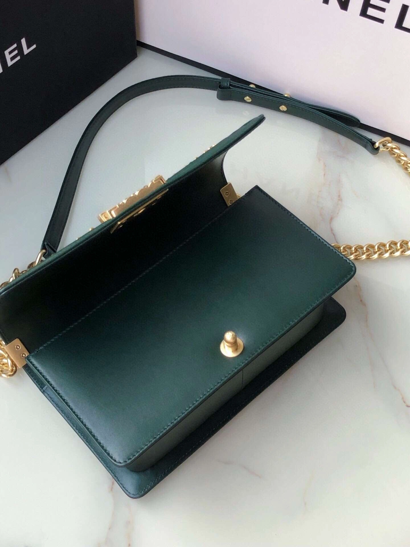 *MOMO---67086 cowhide item : A-B307G2614
