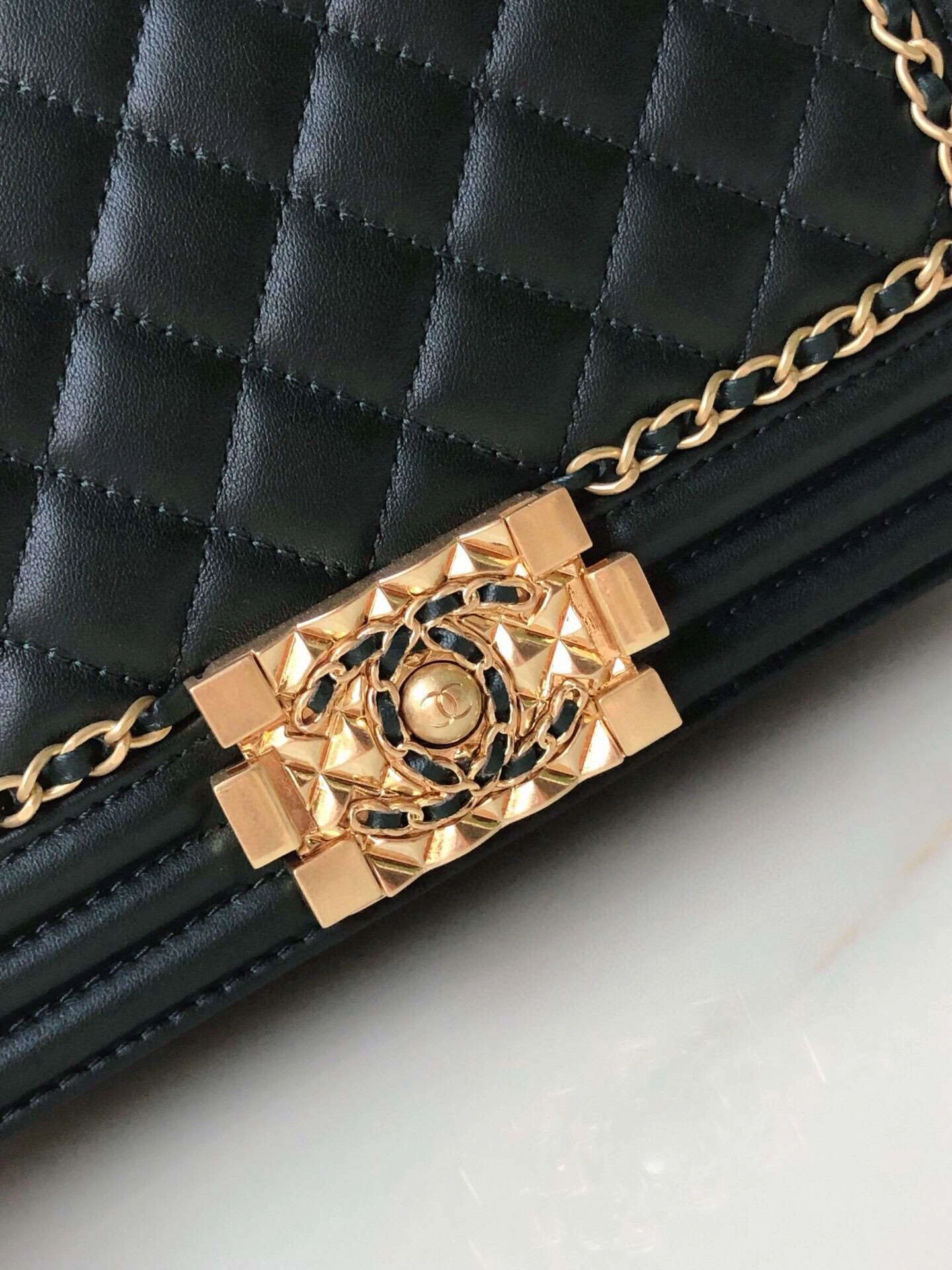 *MOMO---67086 cowhide item : A-B307G2614