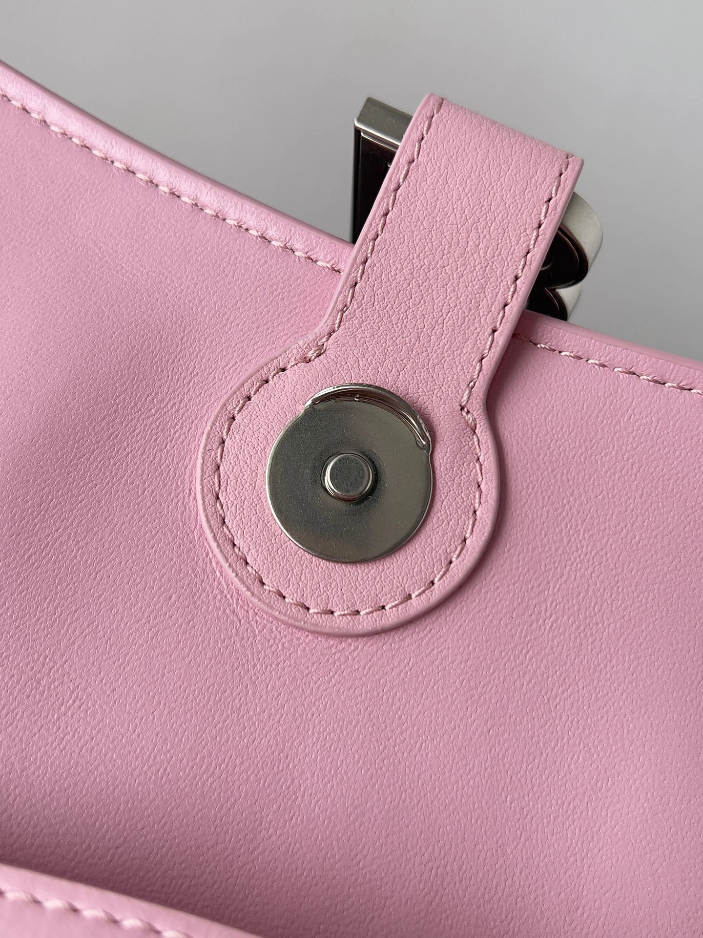 MOMO-- 671353-29S1Y-5906 item：C-B063I2049V