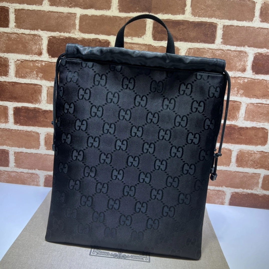 MOMO-- 674247-UKDQN-1000 item:D-B063E1137