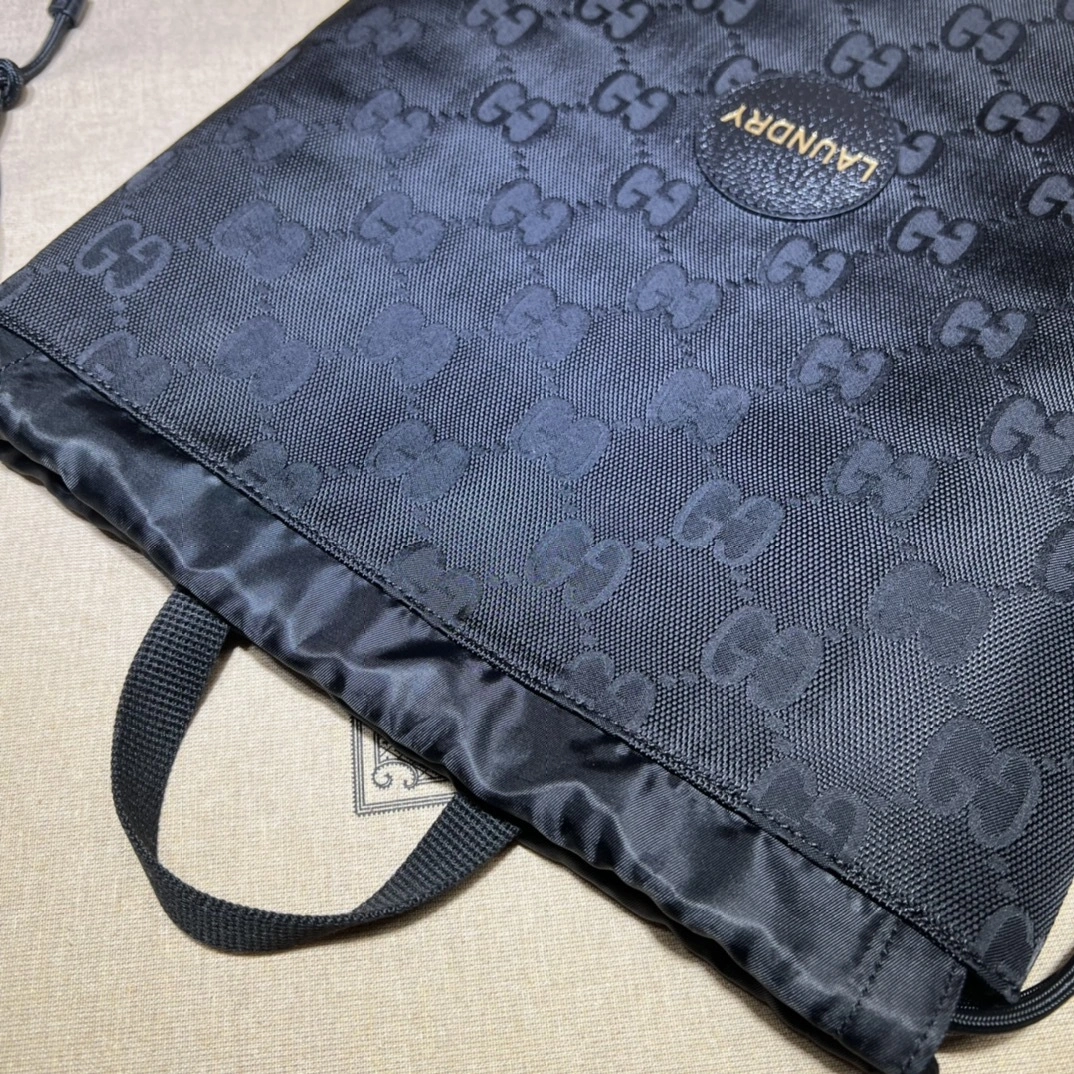 MOMO-- 674247-UKDQN-1000 item:D-B063E1137
