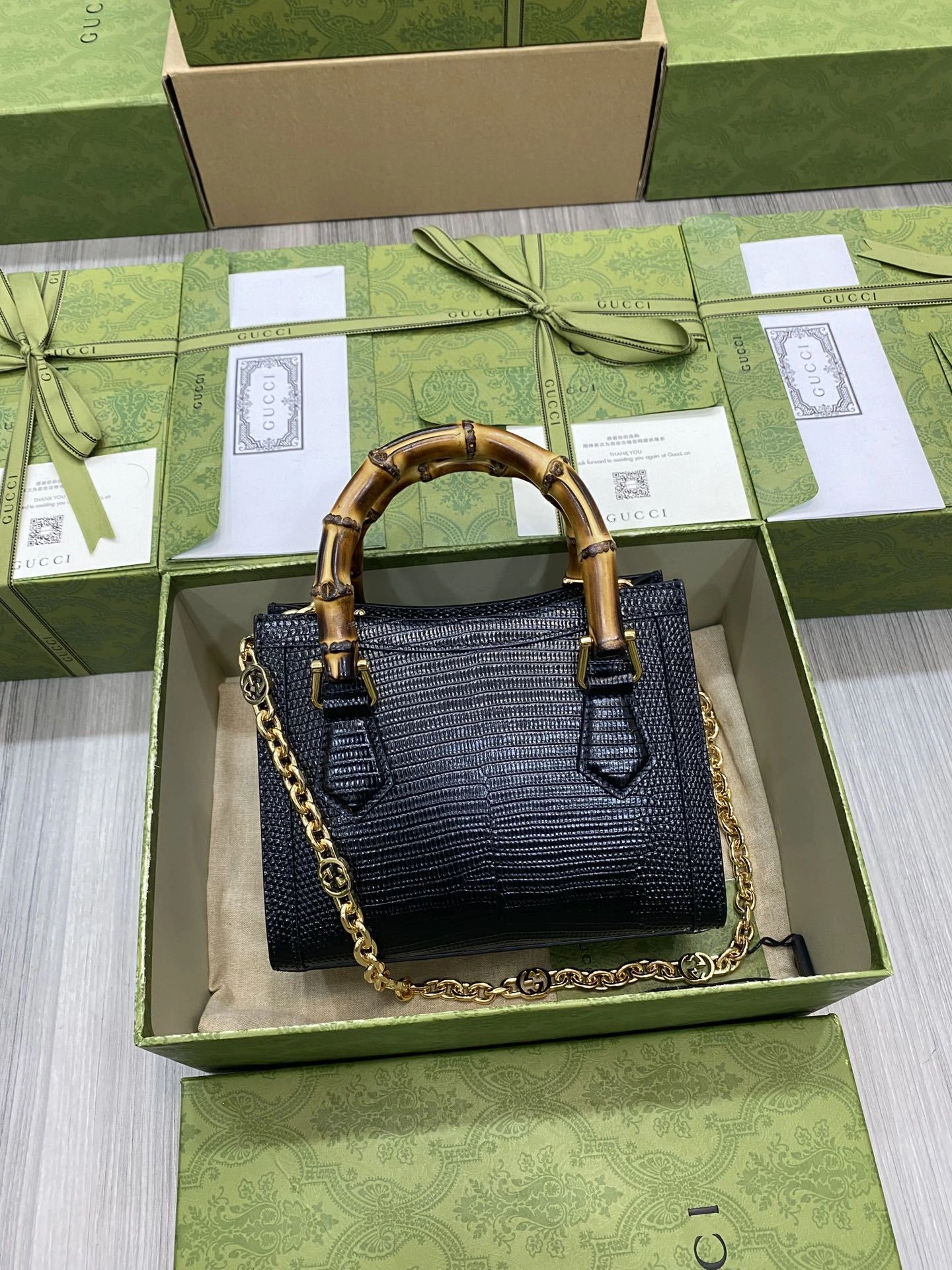 MOMO-- 675800-LUZ0G-1000 high quality version item：C-B007F1867R