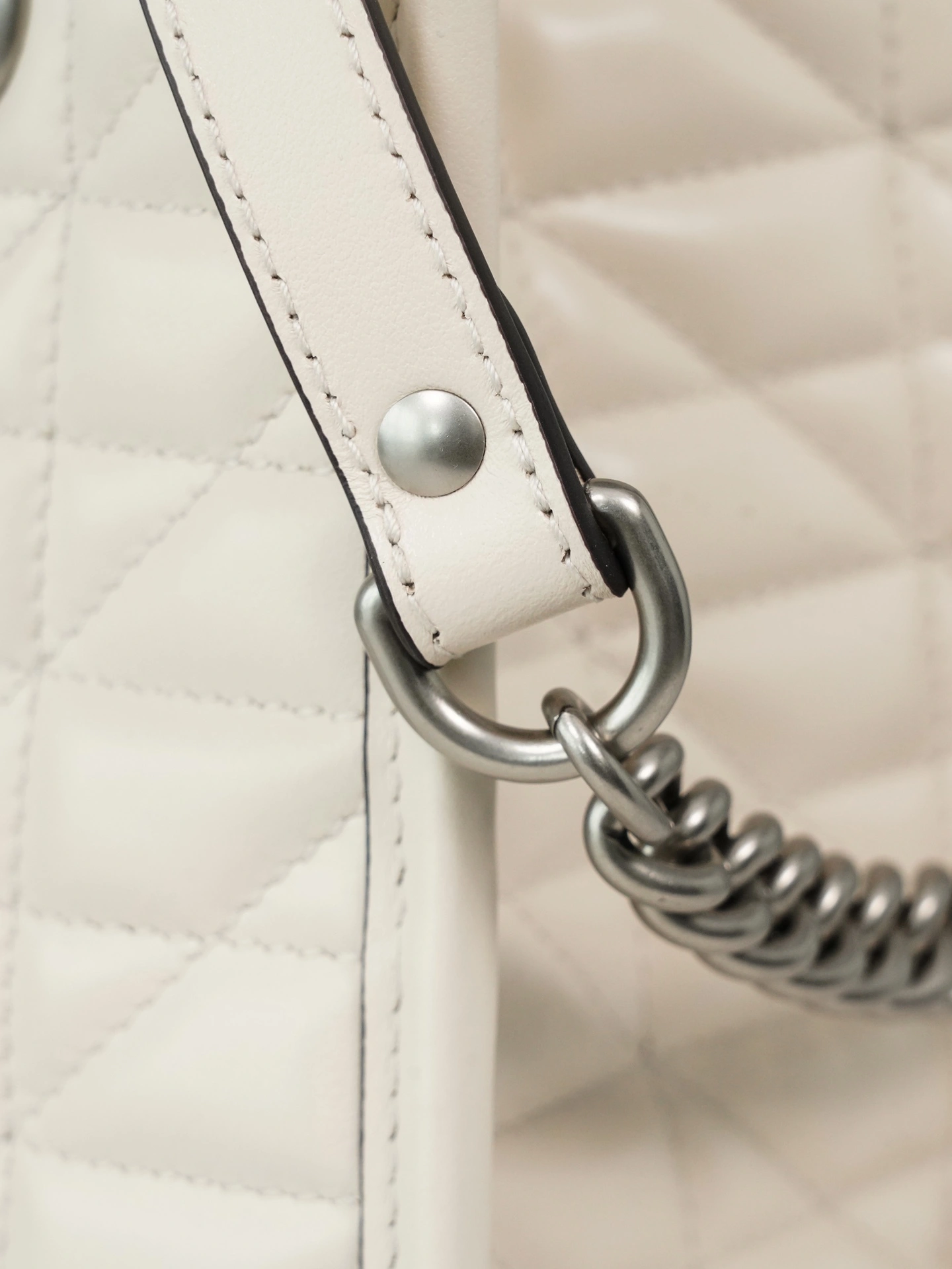MOMO-- 681483-UM8BN-9022 high quality version item：C-B461H1822Q