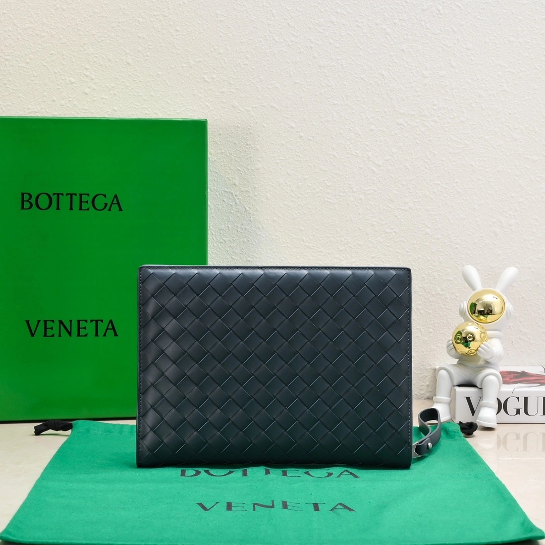 MOMO-- 693675V0E513121 cowhide item:C-B134L0935R