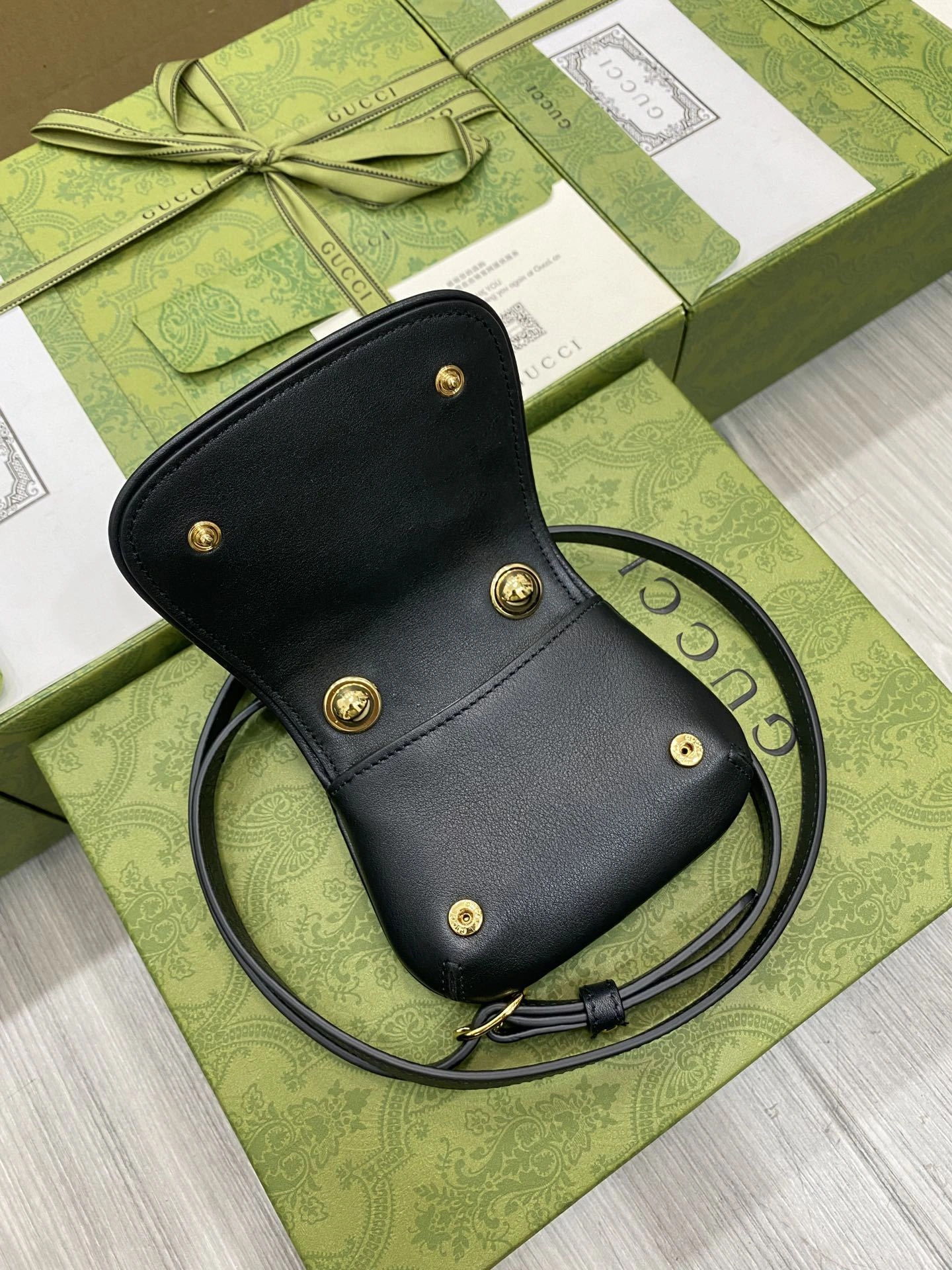 MOMO-- 698635-UXX0G-1000 high quality version item：C-B007F1838R