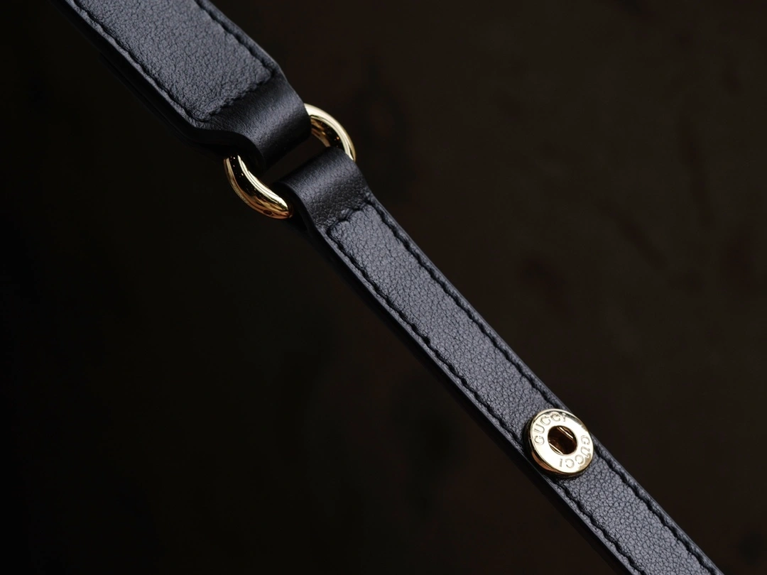 MOMO-- 699268-UXX0G-1000 high quality version item：C-B461H1120Q