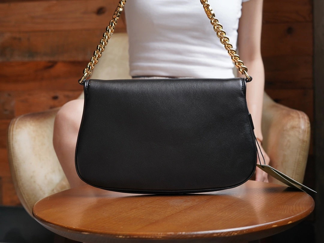 MOMO-- 699268-UXX0G-1000 high quality version item：C-B461H1120Q
