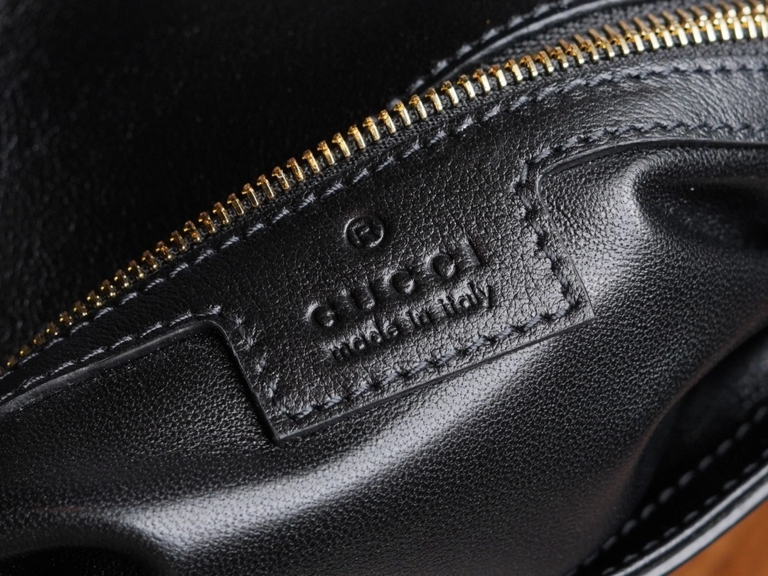 MOMO-- 699268-UXX0G-1000 high quality version item：C-B461H1120Q