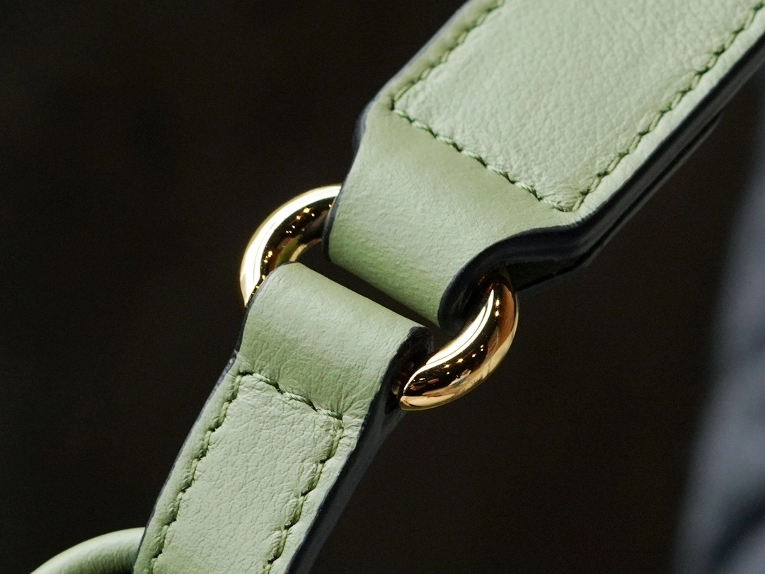 MOMO-- 699268-UXX0G-3408 high quality version item：C-B461H1123Q