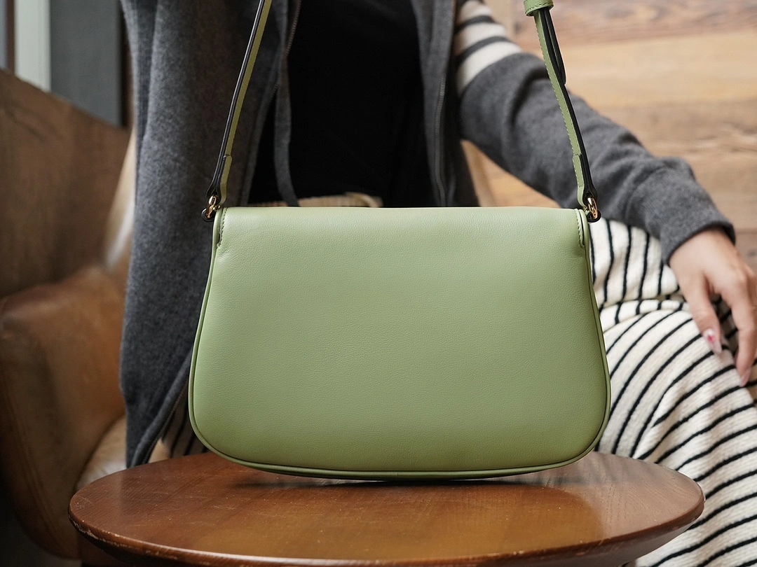 MOMO-- 699268-UXX0G-3408 high quality version item：C-B461H1123Q