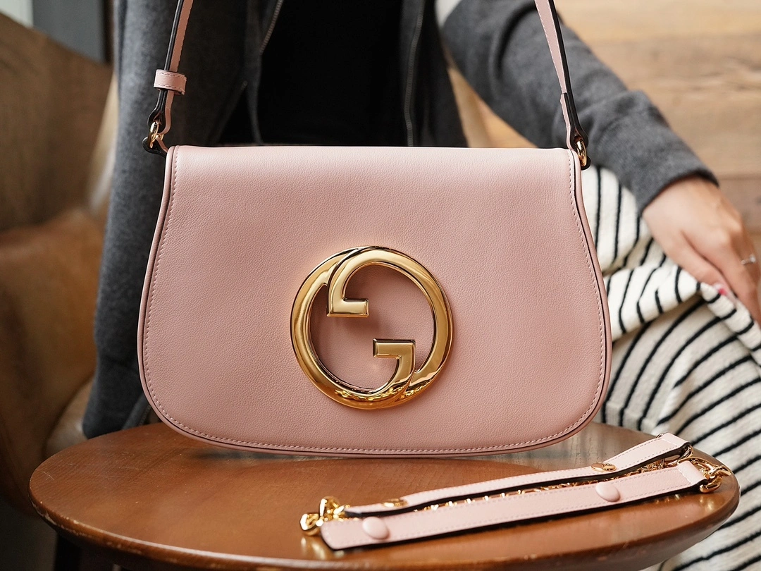 MOMO-- 699268-UXX0G-6910 high quality version item：C-B461H1122Q