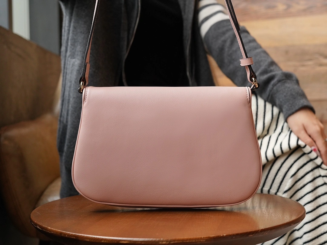 MOMO-- 699268-UXX0G-6910 high quality version item：C-B461H1122Q