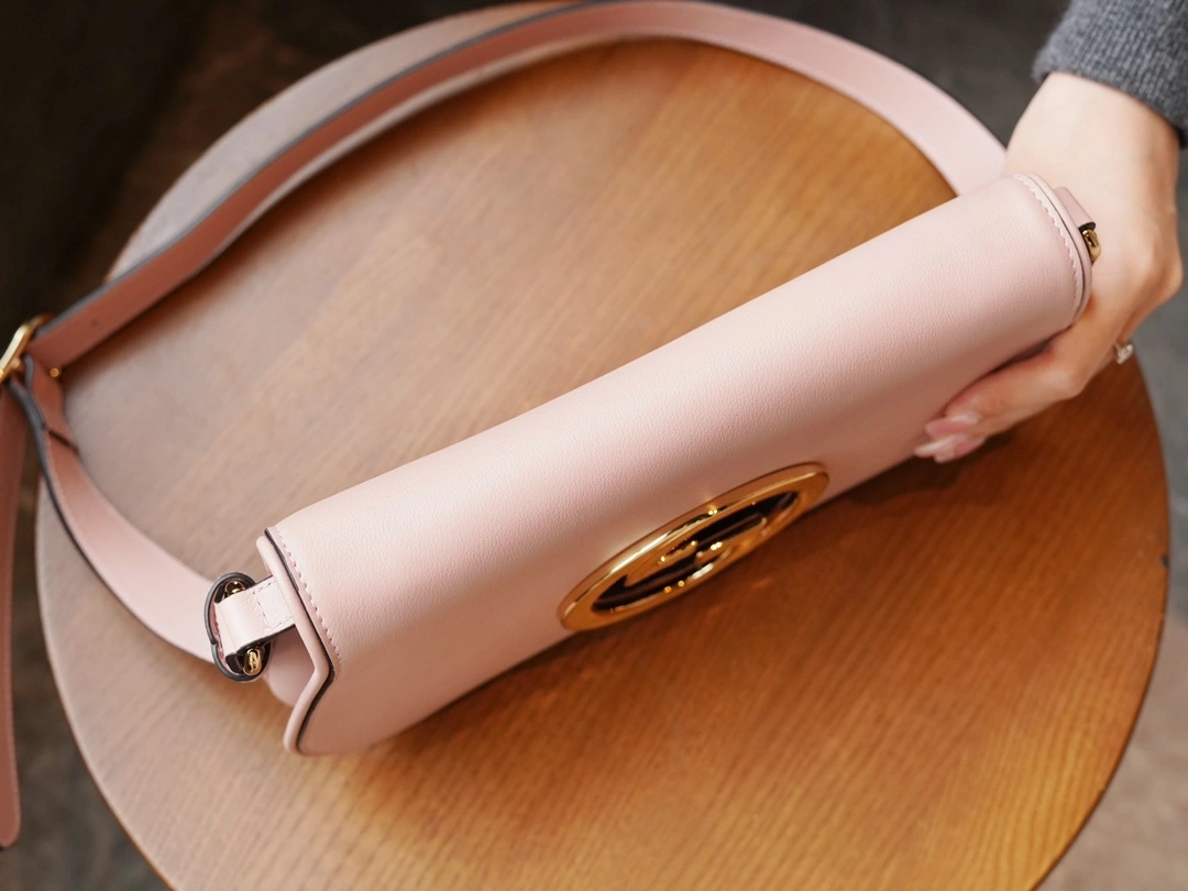 MOMO-- 699268-UXX0G-6910 high quality version item：C-B461H1122Q