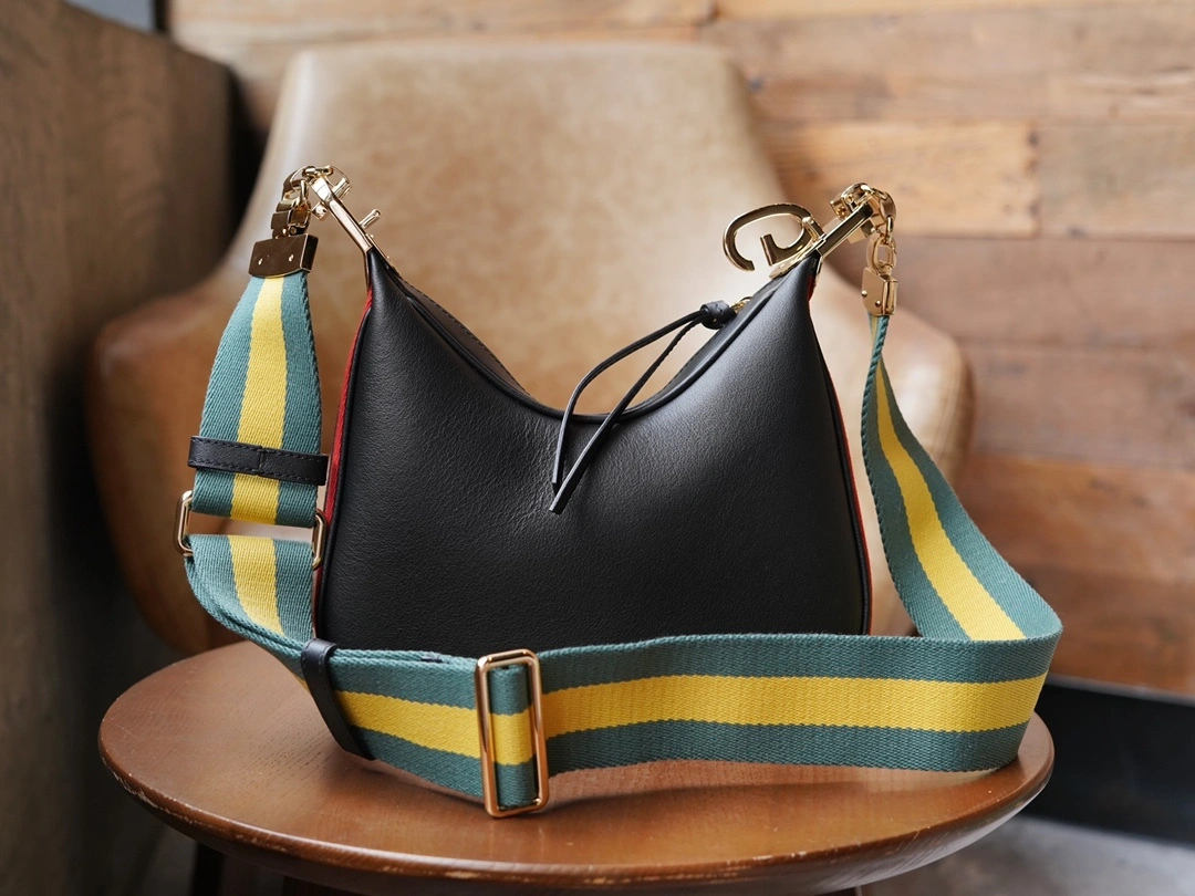 MOMO-- 699409-UXWBG-1037 high quality version item：C-B461H1620Q