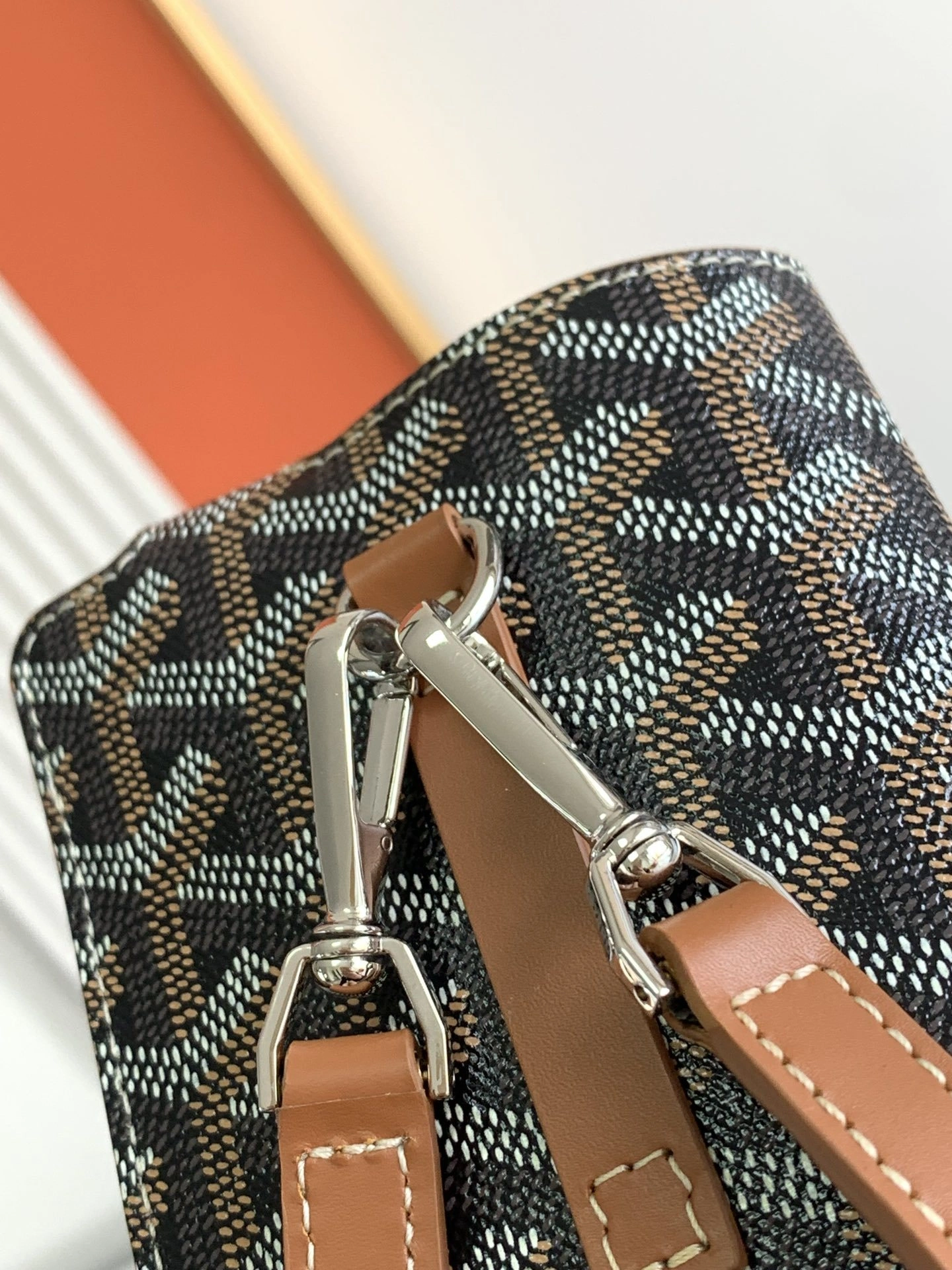 MOMO-- 6oy1r4 MONTMAGMLTY-01CL03P item:D-B000H0897F