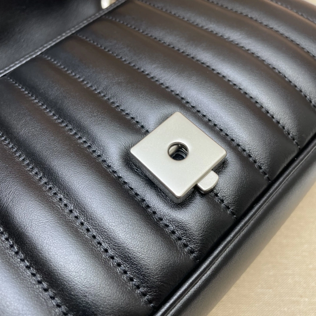 MOMO-- 6u33i 443497 UM8AN 1000 high quality version item:D-B063K2327