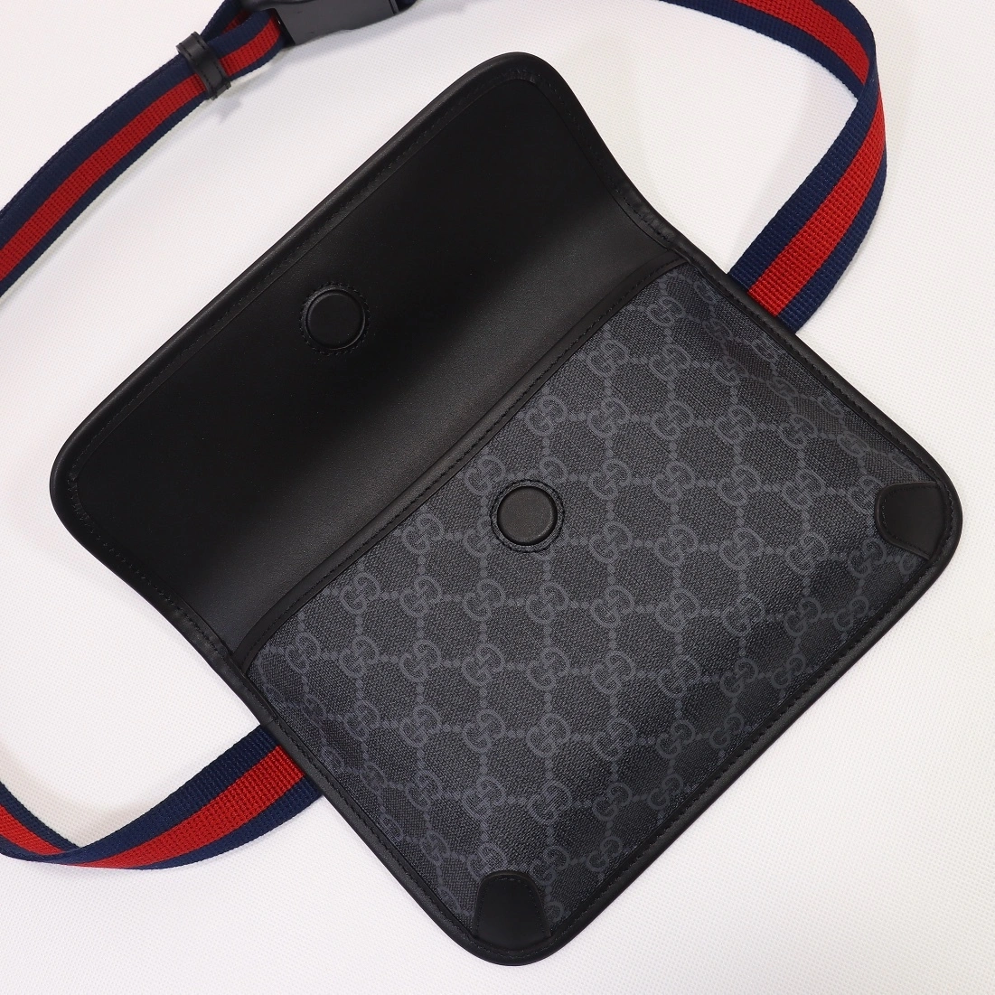 MOMO-- 6u33i 598113-K5RLN-1095 item:D-B183G3115